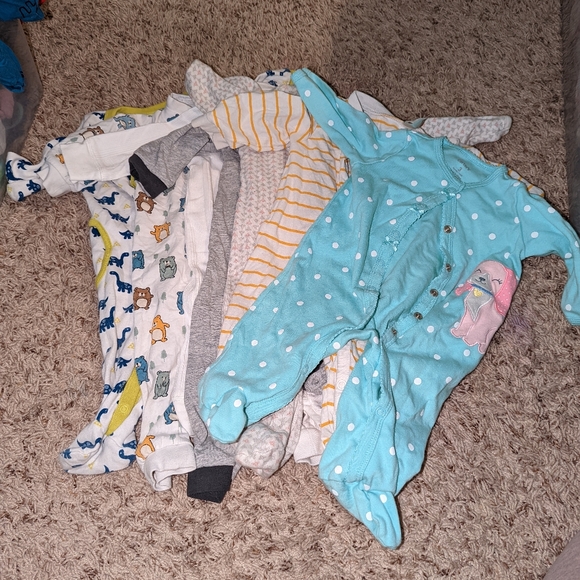 multi Other - Lot of 7 long sleeve onesies
